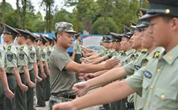这样培养出来的学生怎能不成才