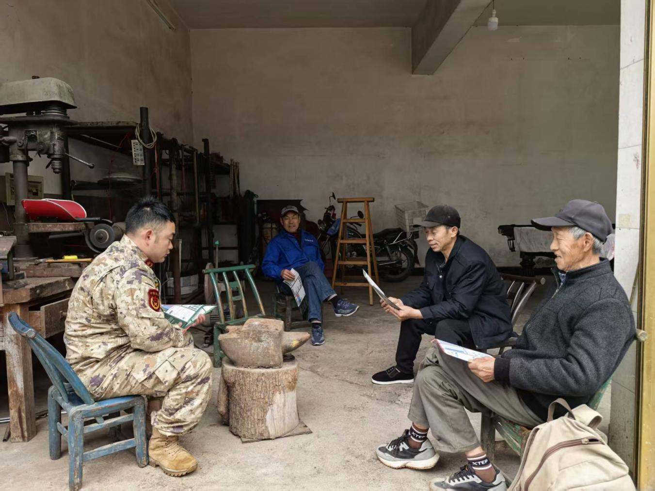 国防教育进农户。单位供图